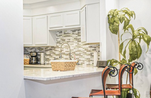 Goose Creek House | 2 Private Balconies ° Fire Place ° BBQ
