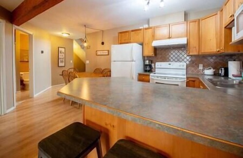 Fernie House | 2 Story Townhouse/Main Floor Deck/Loft