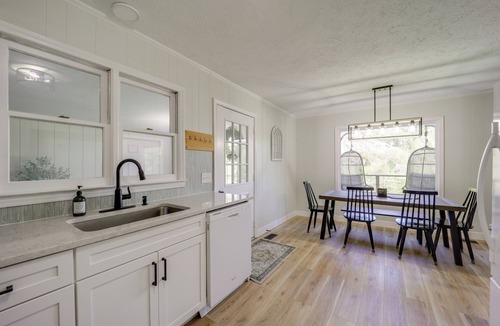 Lenoir House | 24 Private Acres: Trails/Hot Tub Near Blowing Rock