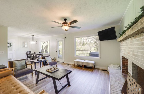 Lenoir House | 24 Private Acres: Trails/Hot Tub Near Blowing Rock