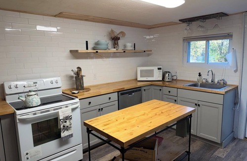 Newport House | 3-bedroom by Sinking Creek near Blacksburg VA