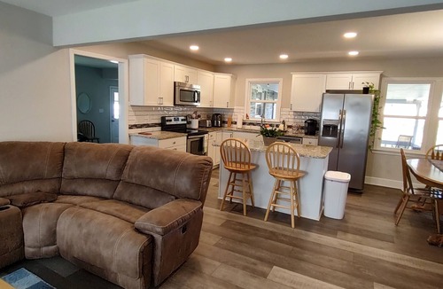 Lake Park House | 3 bedroom house with private backyard, in close proximity to Charlotte