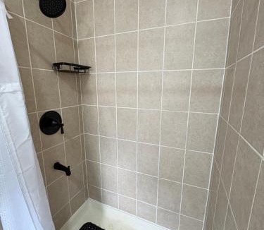 Triangle Villa | 3 Bedrooms 4 Beds 2 Bathroom Single Family Home 5 Minutes to Quantico