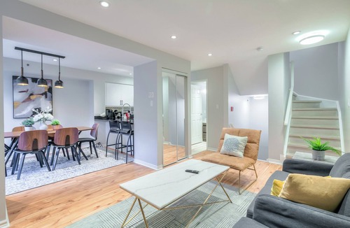 Richmond Hill House | 3-bedrooms townhome in Best Location of Richmond Hill