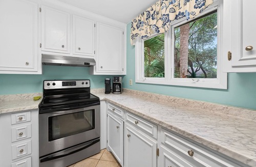 Twin Oaks House | 3 BR Beach Residence with Resort Setting & Spacious Porch | Isle of Palms