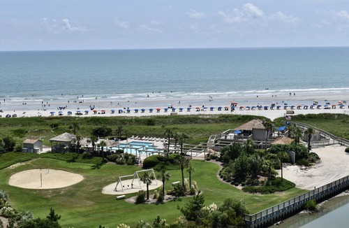 Briarcliffe Acres Condo | 3BR/3BA-11th Floor-Corner Unit-Recently Updated w/Boho Flair + Beverage. Cooler!
