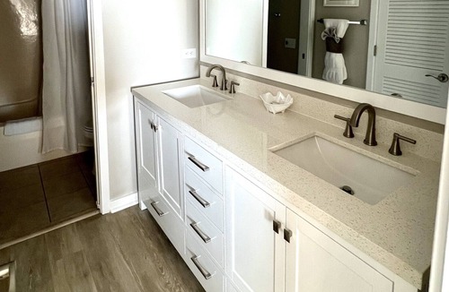 Briarcliffe Acres Condo | 3BR/3BA-11th Floor-Corner Unit-Recently Updated w/Boho Flair + Beverage. Cooler!
