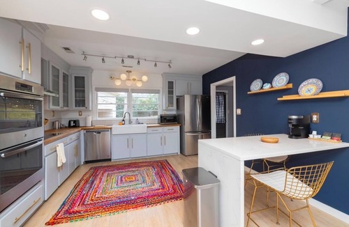 Charlotte House | 3BR Queen Chateau - Pets & Fenced Yard & Sleeps 9