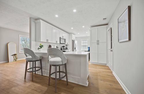 Lawrenceville House | 3BR Quiet House with Patio + Sunroom + Grill near Entertainment