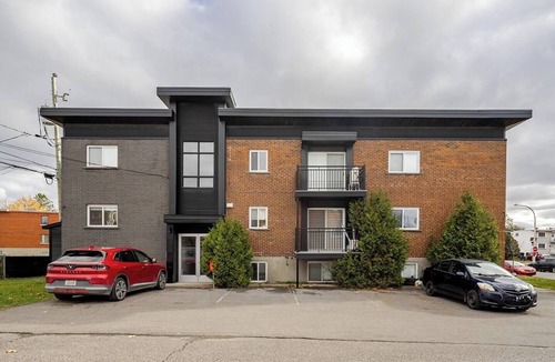 Laval Apartment | 4.5 Modern, furnished house with two bedrooms Laval, Canada