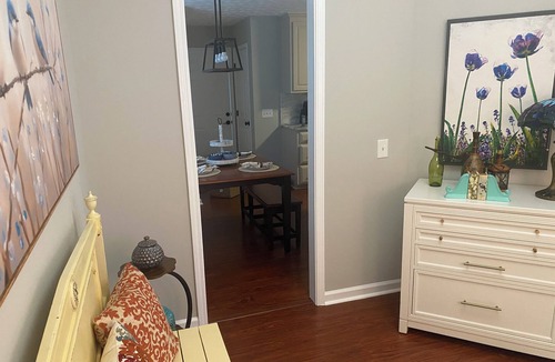 Commerce House | 4 bedroom beautifully furnished home on over an acre. Close to 1-85 and Athens.
