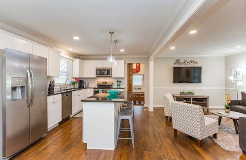 Nashville House | 4 mi. to Broadway and Opry, Hot Tub, Private Courtyard, Gameroom, No Step Entry