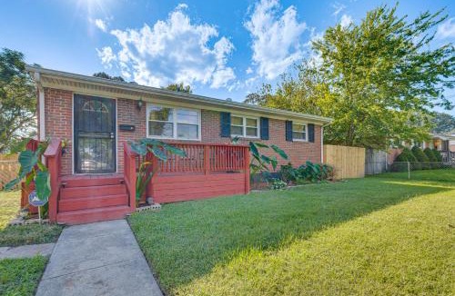 Portsmouth House | 4 Mi to Dtwn: Home w/Fenced Yard in Portsmouth!