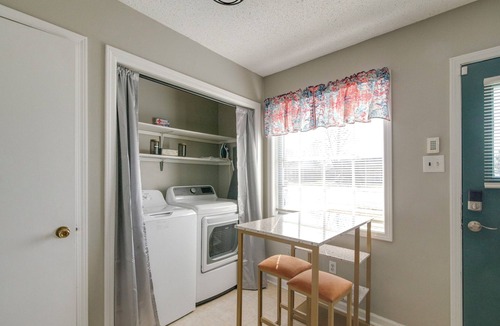 Ellendale Cottage | 4 Mi to Shelby Farms Park: Memphis Home w/Patio!