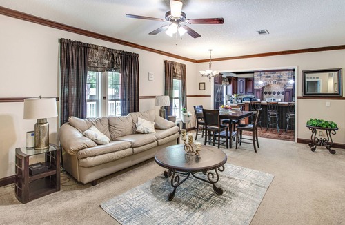 Huntcliff House | 4 Mi to Weston Lake: Eastover Gem