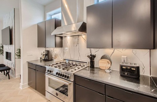 Edgehill House | 4 - Music Row Modern - The Music City Collection