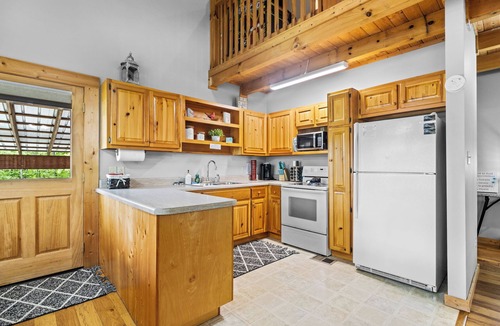 Knoxville Cabin | 4 Private Cabins 16 Acres Hot Tubs Sauna Near UTK