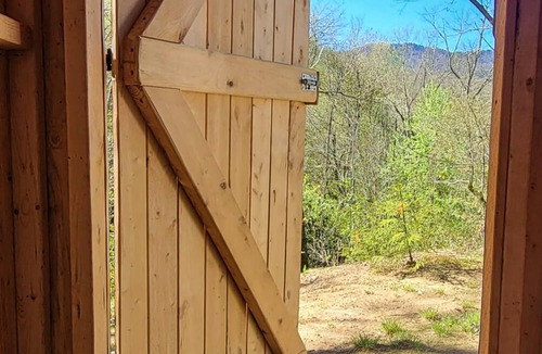 Cranberry Falls RV Rental | 4200ft Luxury Stargazing Glamping Haven, Ultra-Private, Near BRP