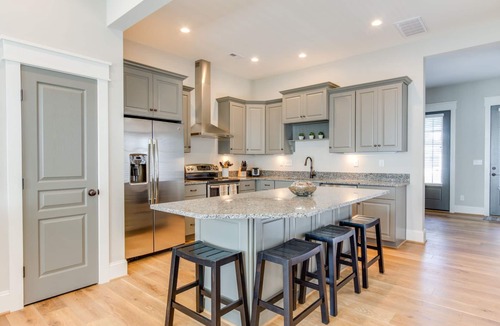 Northeast Virginia Beach House | 4BR VA Beach townhouse, walk to boardwalk, parking, WiFi, pet-friendly