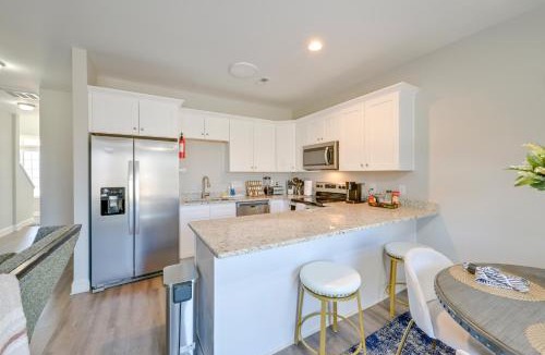 Harrisburg House | 5 Mi to Charlotte Motor Speedway: Cozy Townhome