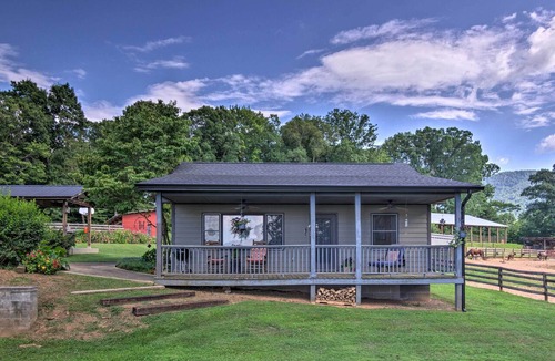 Morganton Cottage | 5 Mi to Downtown Morganton: Cabin on Horse Farm
