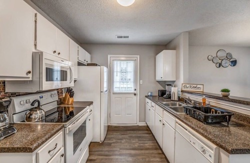 Memphis House | 5 Min to Downtown & Hospital - Bluff City Bungalow