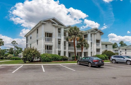 Carolina Forest Apartment | 5 minutes to the beach! Family-size condo with pool & golf.