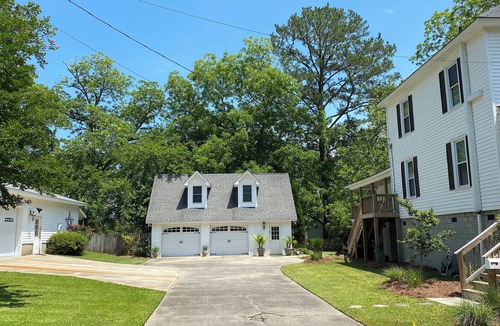 Belhaven Apartment | 5-Star Comfort - Walk to Marina, Restaurants, Water Front Park, Boater Friendly!
