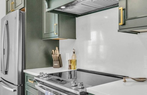 Knoxville Villa | 519 Townhome · ✧ Downtown Knoxville Townhome ✧ 45min to Smokies