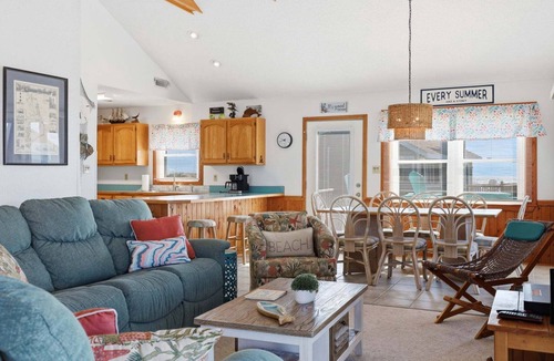 South Nags Head House | 6503-C'est Sea Bon - Ocean Views | 88 Yards to Beach | Sleeps 8