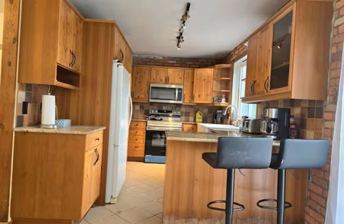 Brossard House | 6BedR with 7 beds Single house 3 private parking