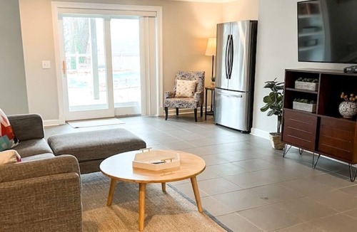 Belmont House | 7 Bedroom Updated Lake House Close to Charlotte