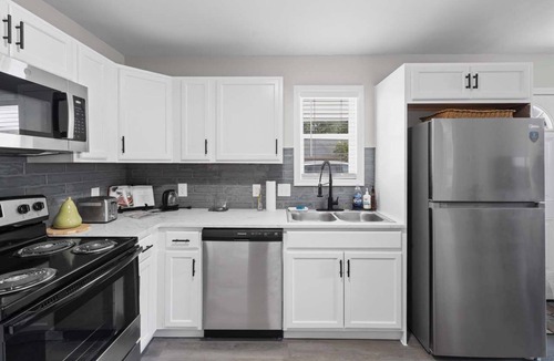 East Durham House | 7 Min Walk to Golden Belt | 8 Min to Hospital
