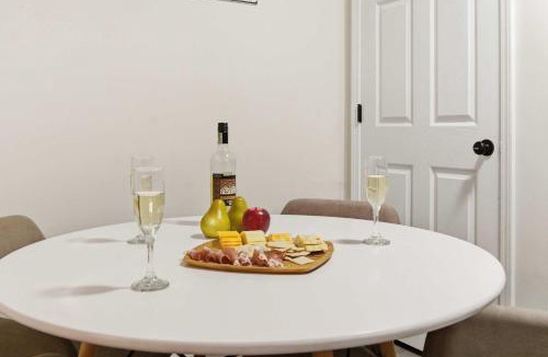 East Durham House | 7 Min Walk to Golden Belt - 8 Min to Hospital