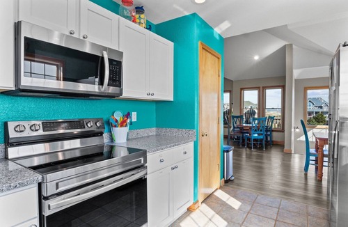 Rodanthe House | 7150-Fintastic Waves, Semi-Oceanfront OBX | Pool, Hot Tub & Views