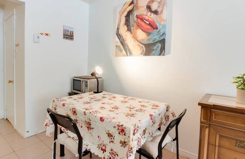 Ville-Marie Apartment | (8 berri ) Studio Downtown ( metro berri uqam)