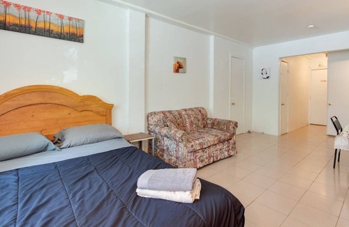 Ville-Marie Apartment | (8 berri ) Studio Downtown ( metro berri uqam)