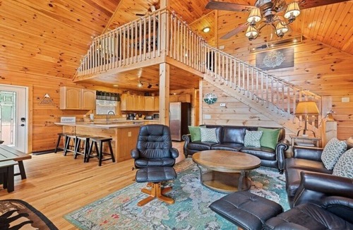 Maggie Valley Cabin | A Backdrop Dream - 3BR/3BA Log Home, Hot Tub, Firepit