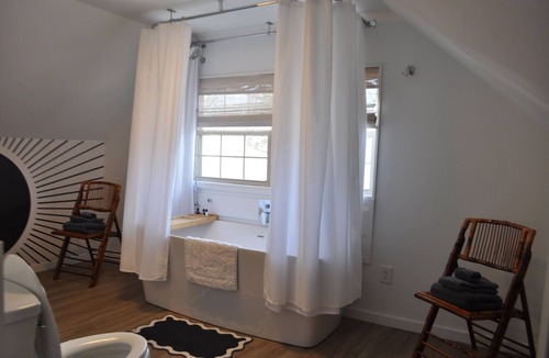 Charlotte House | A Cozy and Chic Studio