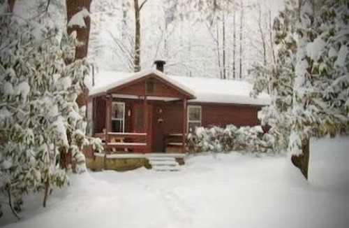 Twinbrook Cabin | A Cozy Creekside Cabin Hideaway for Two — Fireplace, Hot Tub & Quiet Woods