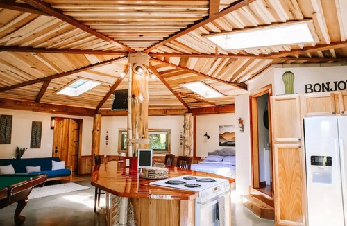 Nebo Apartment | A cozy, romantic cabin perfect for couples. Pets are always welcome, owners too!
