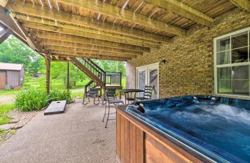 Benton House | A-Frame Cabin w/Hot Tub, Walk to Kentucky Lake!