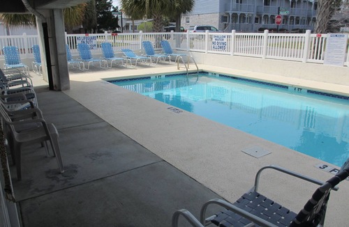 Crescent Beach Condo | A Great Get AwayTwo- 2 Bedrm/2 bth Condo with beautiful view and spacious rooms