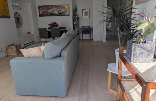 Mount Pleasant Apartment | A Peaceful Uptown Retreat - Easy Access Everywhere