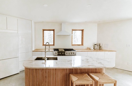 Nordegg House | A Scandinavian spa getaway in the forest - calm, minimal, and serene.