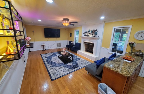 Gastonia House | A Sprawling, Split-Level Charmer!