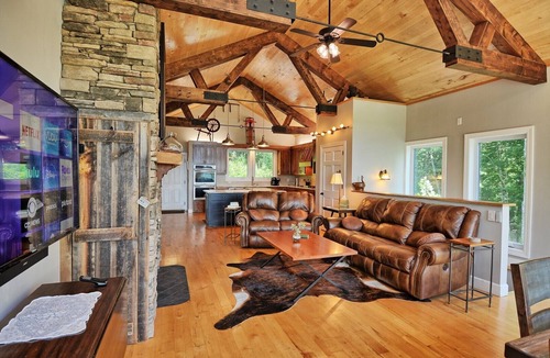 West Jefferson Ski Chalet | A Sunset Ridge in West Jefferson, NC: 3BR Chalet with hot tub, game room, and beautiful views.