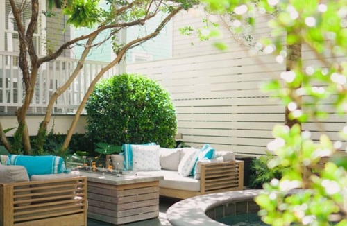 Cannonborough Elliotborough House | A1 at Saint Philip Square, One Block to King, Vibrant Historic Retreat