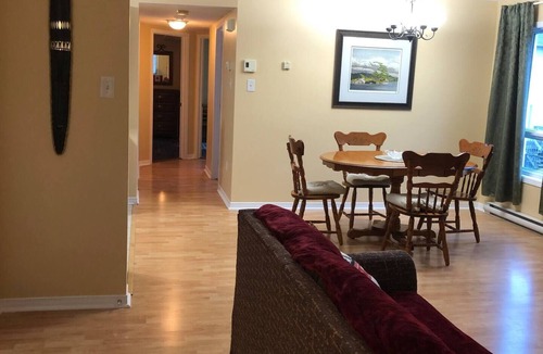 Hull Condo | Abanico Apartment by Gatineau Park - long stays