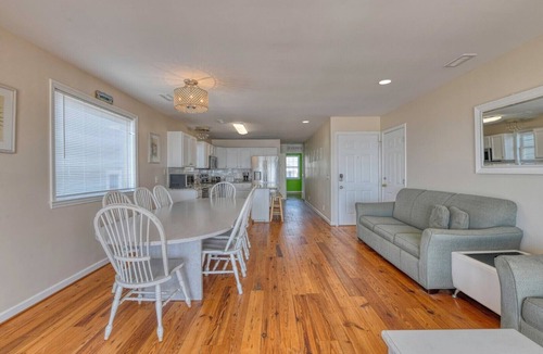 Garden City House | Against The Wind Side B, Oceanfront Home, Awesome view of Garden City Pier